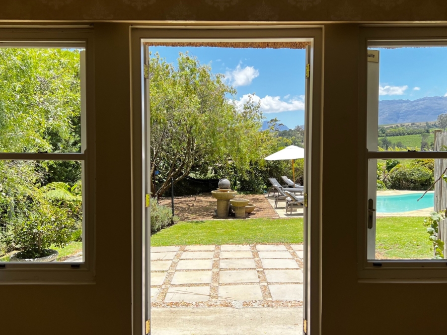 8 Bedroom Property for Sale in Raithby Western Cape